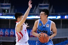CBA常规赛北京首钢客胜青岛男篮107比92夺八连胜