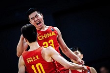 中国男篮世预赛15人名单公布，翟晓川、周琦入选、阿联郭艾伦落选